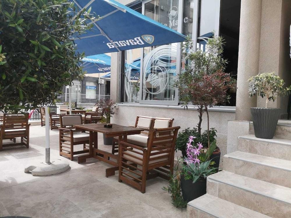 Le Marc Guest House 부드바 외부 사진