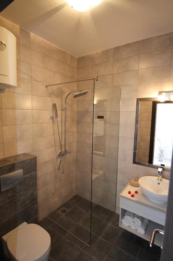 Le Marc Guest House 부드바 외부 사진